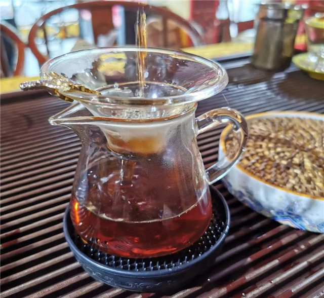 雅雨藏茶图片